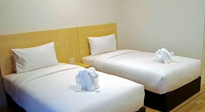 The charlotte smart hotel lopburi