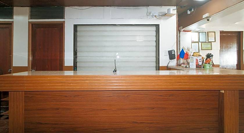 RedDoorz @ Plaza La Paz Iloilo City