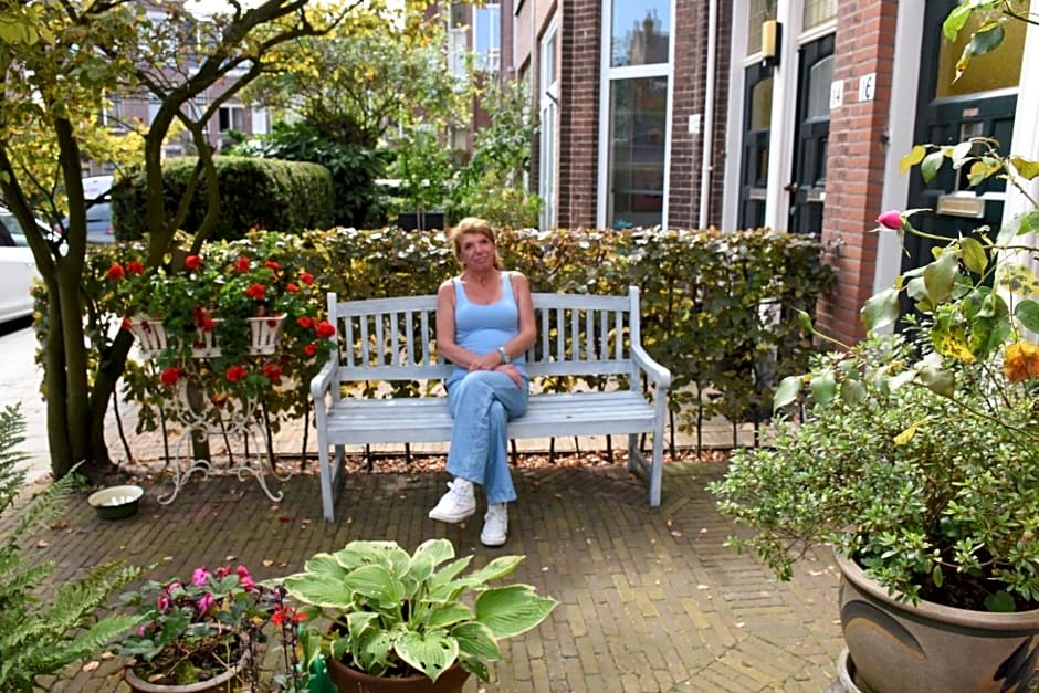 Bed & Breakfast Leonie – The Hague, WV
