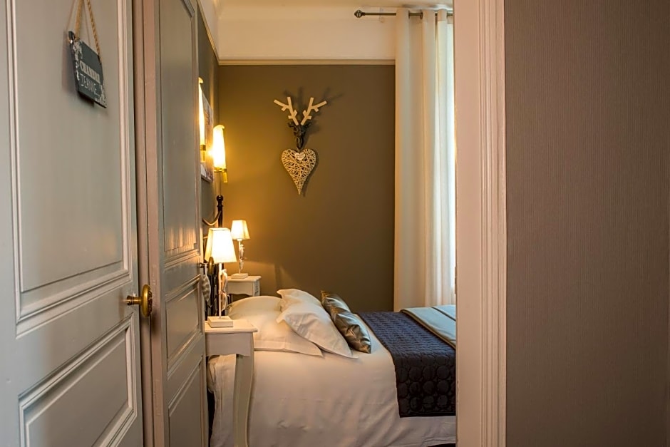 Maison d'hôtes et gîtes La Chouannerie à côté du parc du Puy duFou