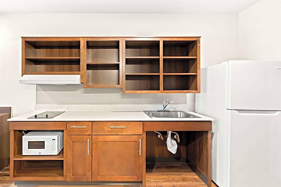 WoodSpring Suites Denver Commerce City