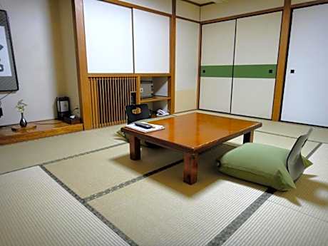 Deluxe Japanese-Style Room with Shared Bathroom