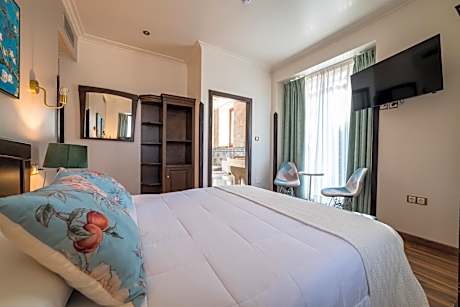 Single Room with parking