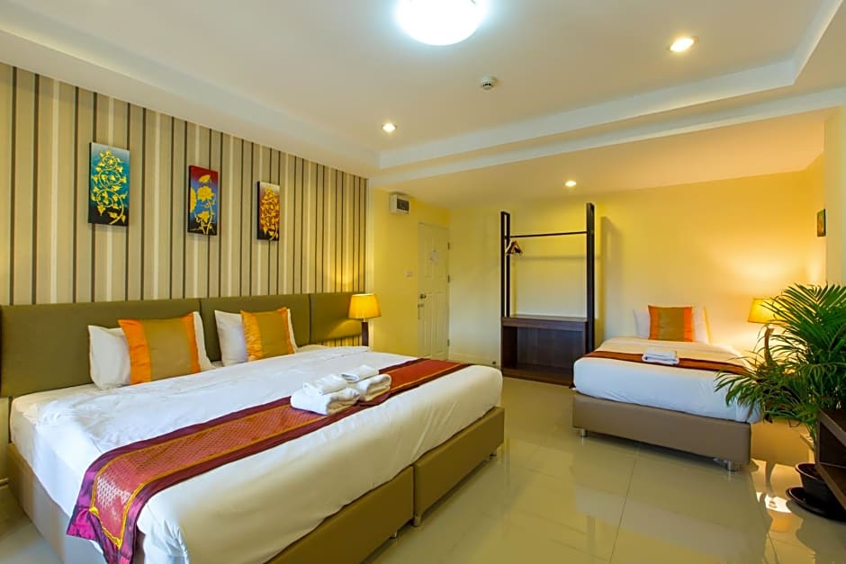 Chiang Mai Waroros Boutique Hotel