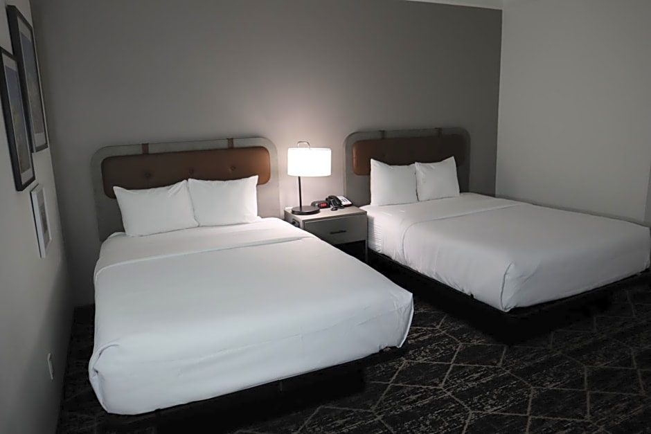 La Quinta Inn & Suites by Wyndham Houston Bush Iah South