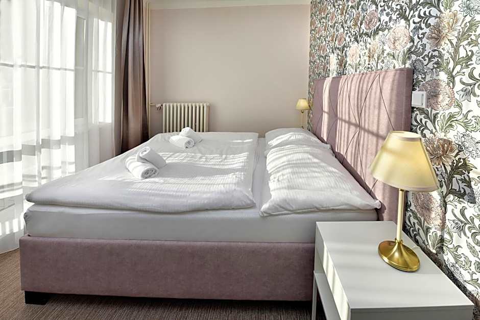 APLEND Hotel Lujza Major