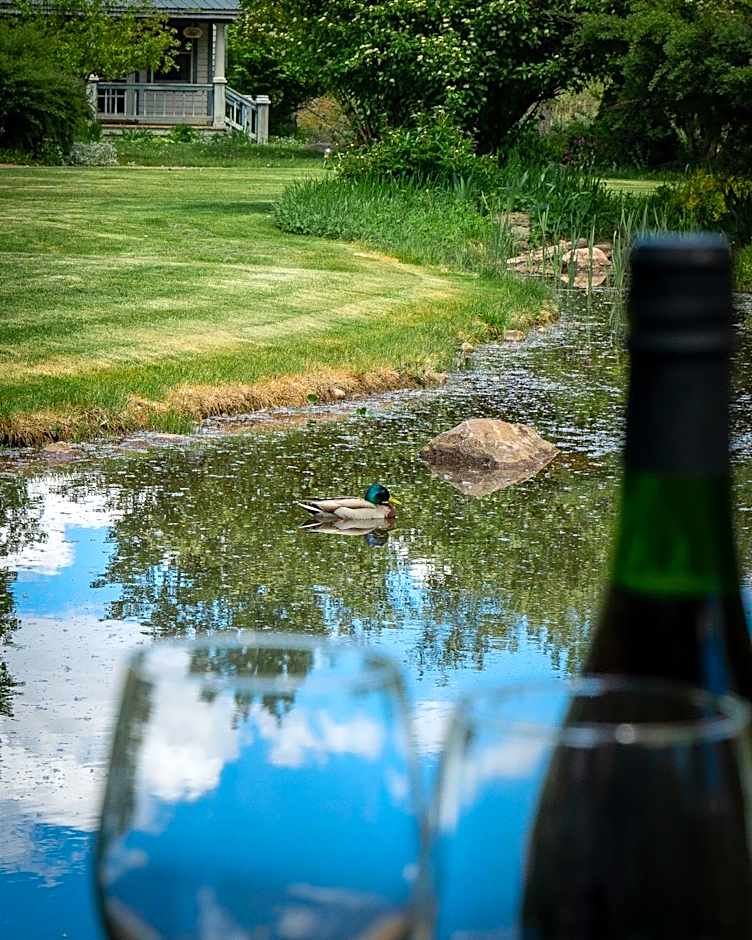 Apple Orchard Inn