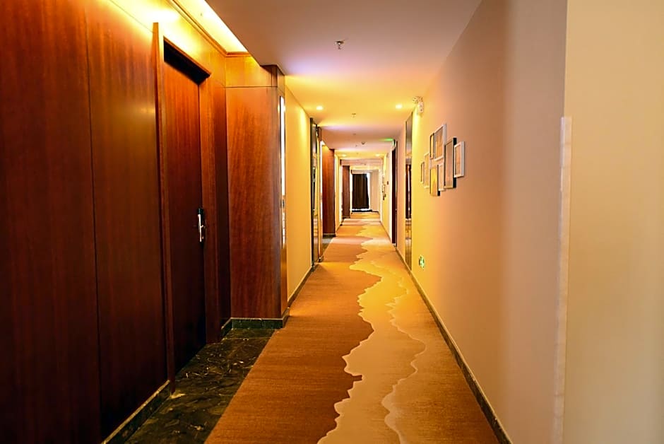 James Joyce Coffetel Golmud Huaxing Plaza Branch