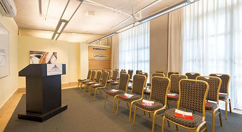 Ruth Daniel Residence