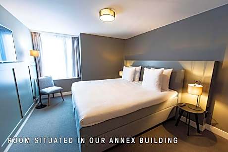 Twin Room with Shower annex