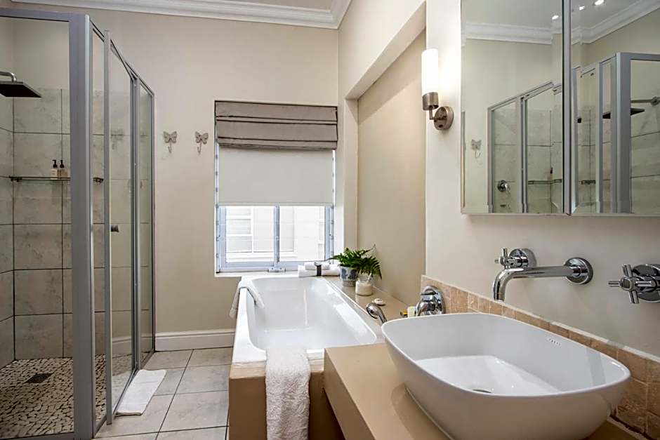 138 Marine Beachfront Guesthouse