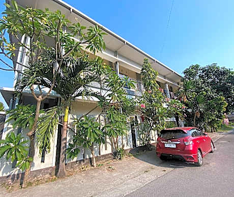 OYO Life 93258 Kos Sahabat