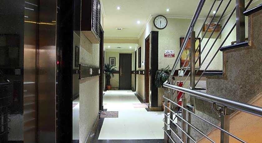 Royal Castle Grand