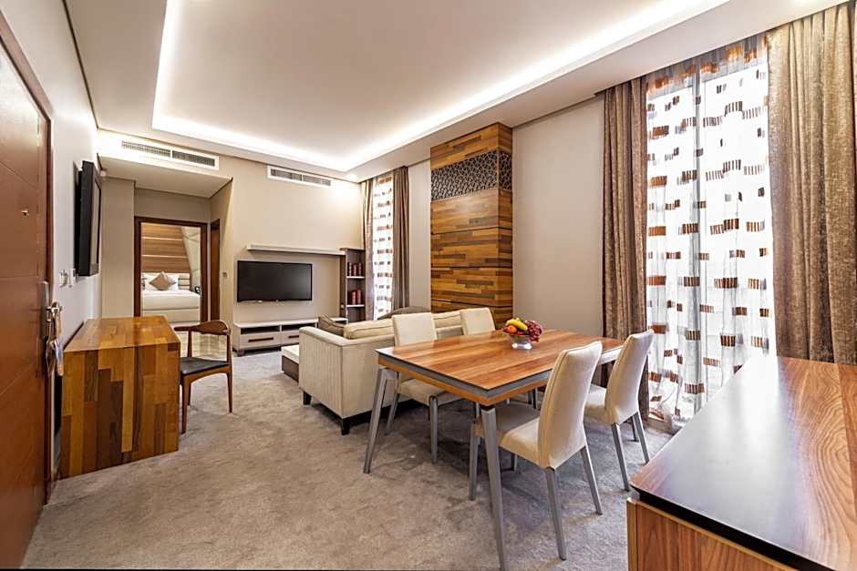 Crown Rose Al Sahafa Hotel