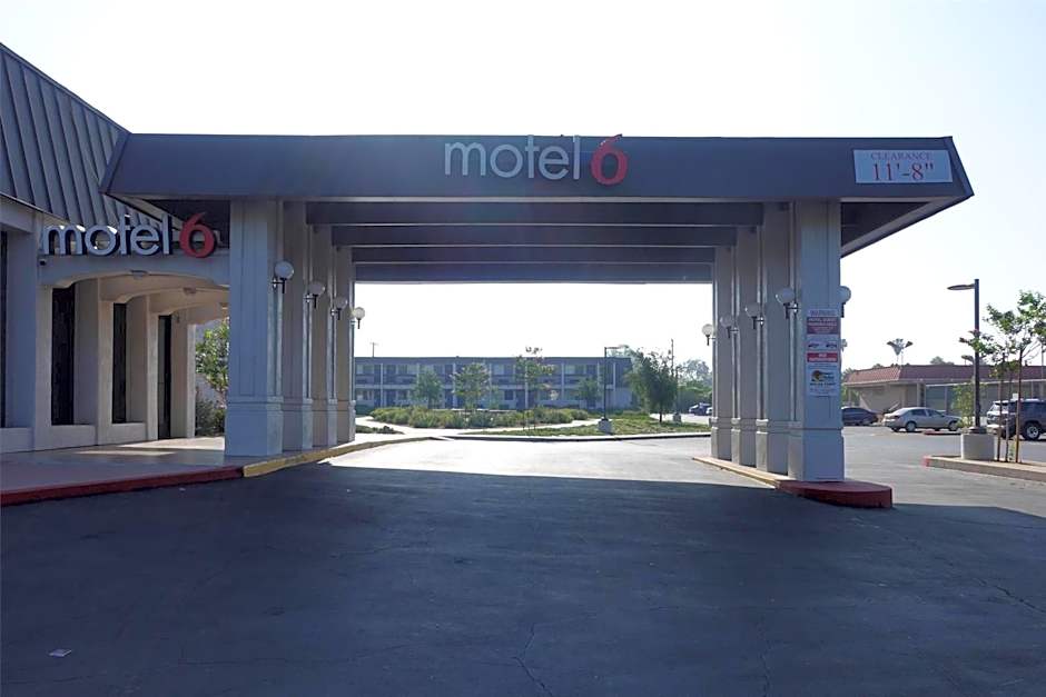 Motel 6-Claremont, CA