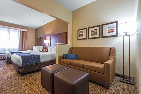 2 Double Beds, Suite, Nonsmoking, Accessible