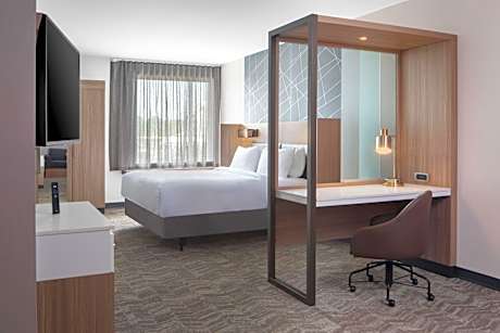 King Suite with Trundle Bed