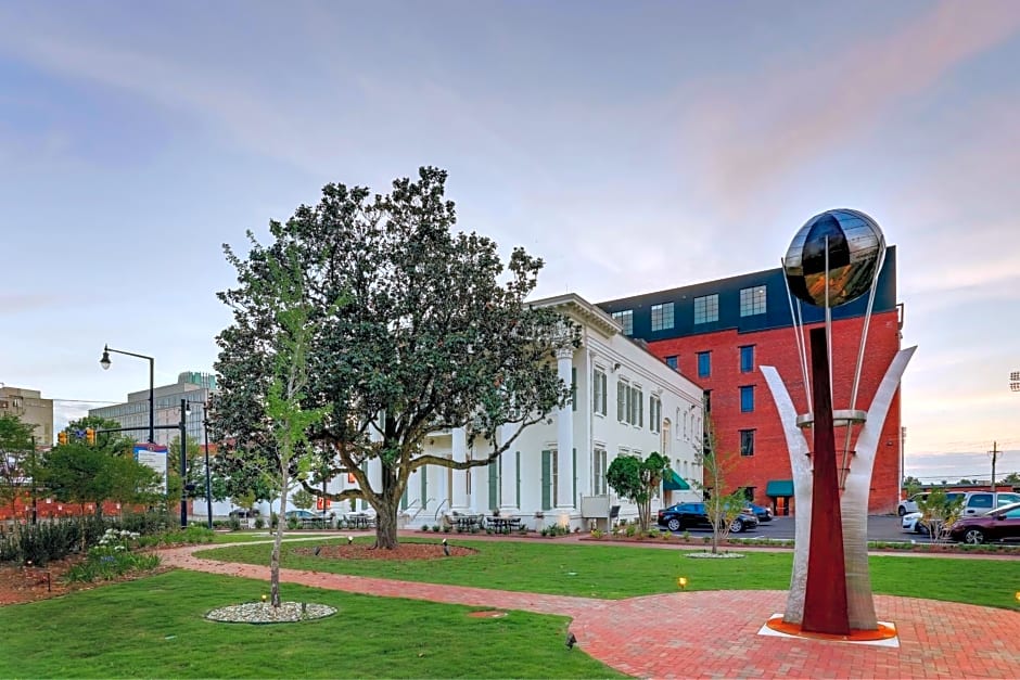 Trilogy Hotel Montgomery, Autograph Collection