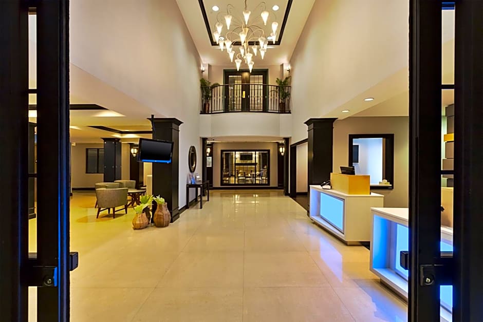 Holiday Inn Express Hotel & Suites Warminster-Horsham By IHG