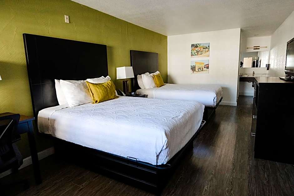 Photo 1 of 14 of 2 Queen Beds