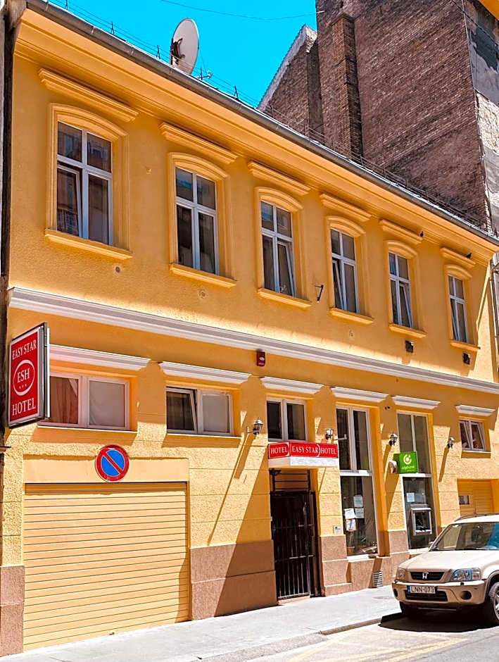 Easy Star Hotel