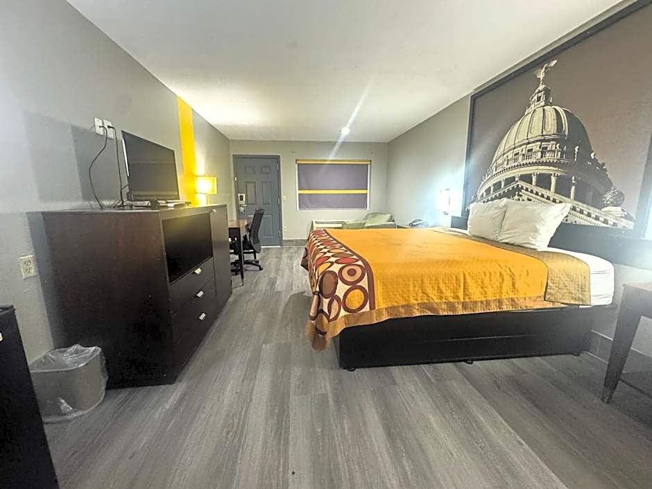 Super 8 by Wyndham Kosciusko