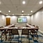 Holiday Inn Express & Suites Tulsa Midtown By IHG