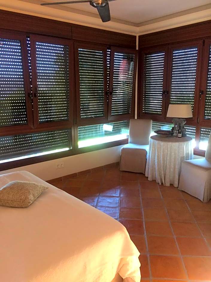 Foto 1 di 10 di Superior 1 Double Bed or 2 Beds, Sea View