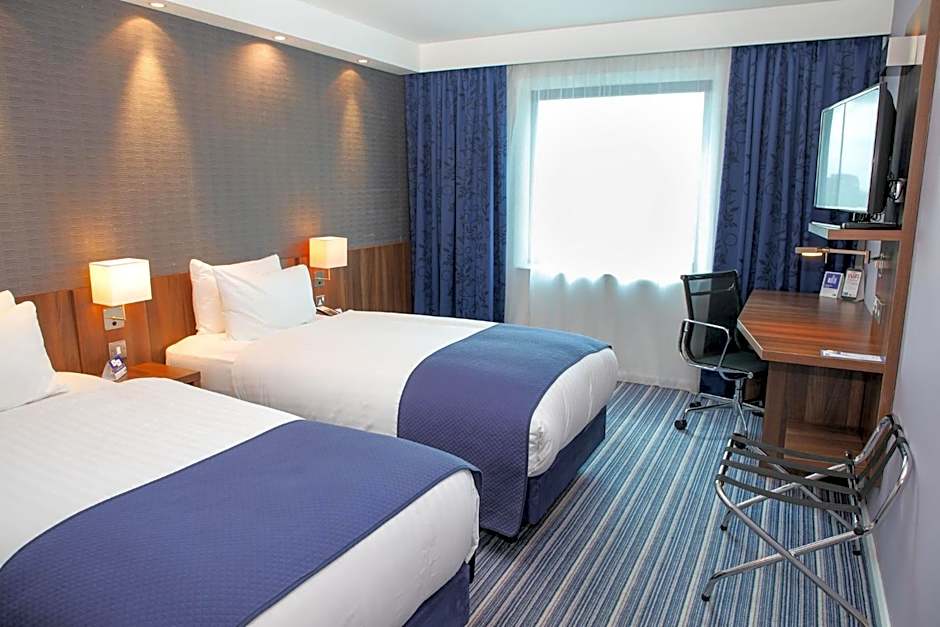 Holiday Inn Express London Heathrow T5 By IHG
