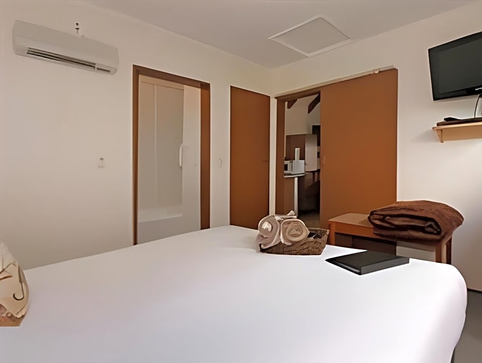 Photo 1 of 1 of 1 Bedroom