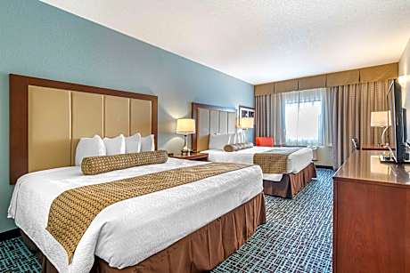 2 King Beds Non-Smoking Microwave And Refrigerator Work Desk Wi-Fi Full Breakfast