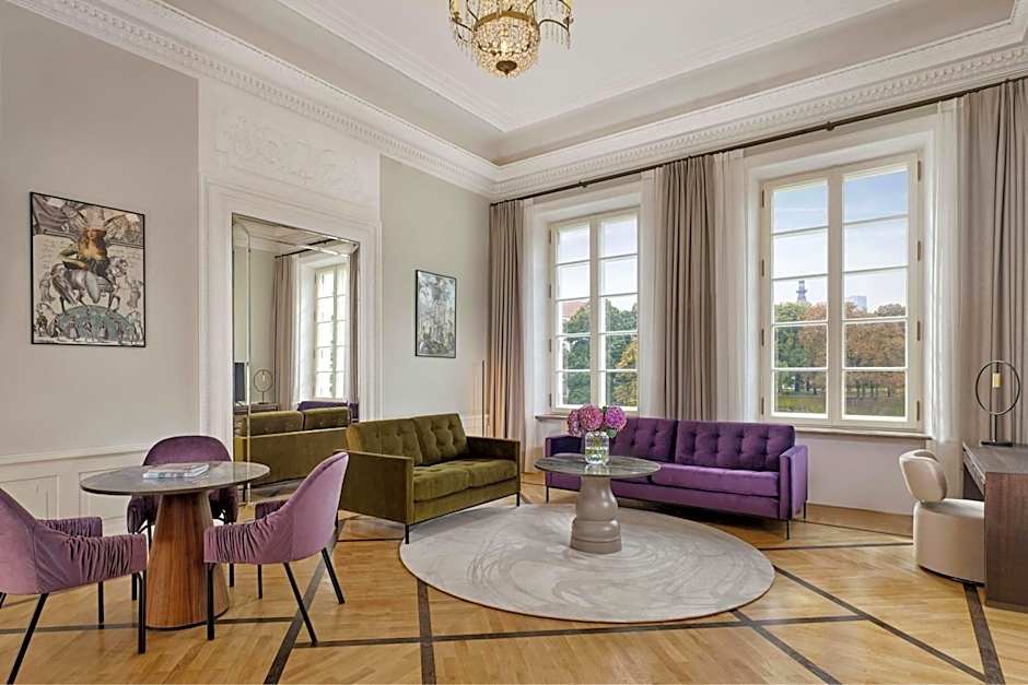 Hotel Verte, Warsaw, Autograph Collection