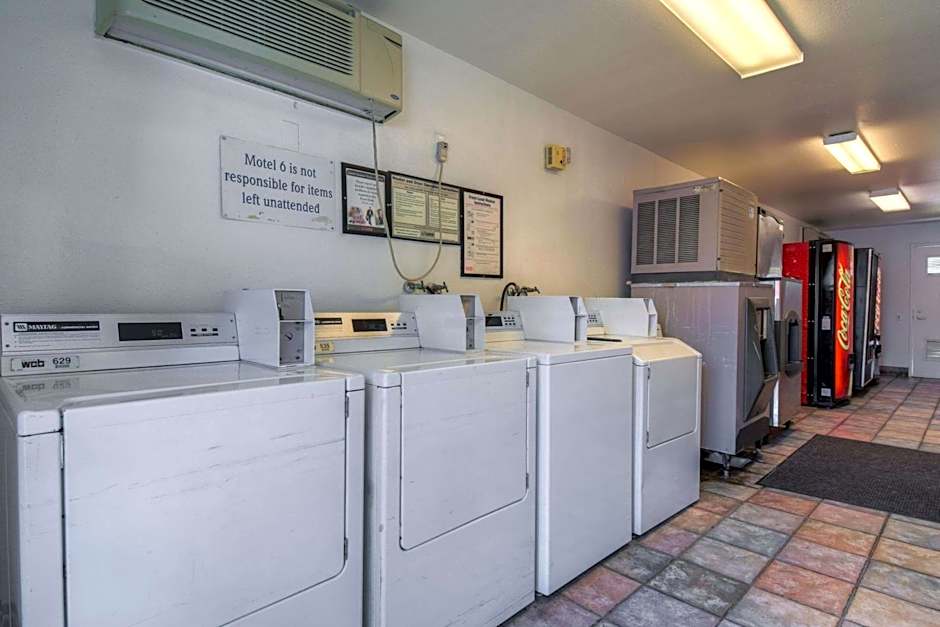 Motel 6-San Dimas, CA - Los Angeles
