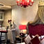 Q Hotel