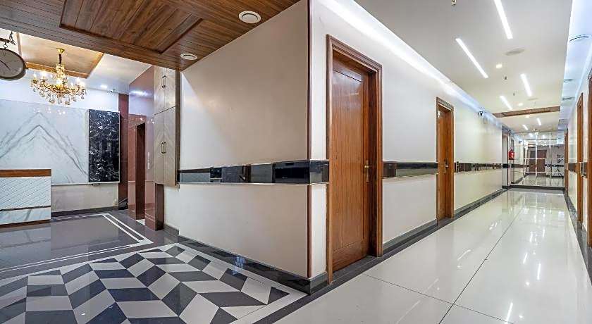 Hotel Leela Grande
