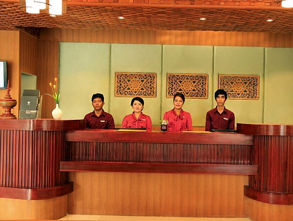 Eastern Palace Hotel