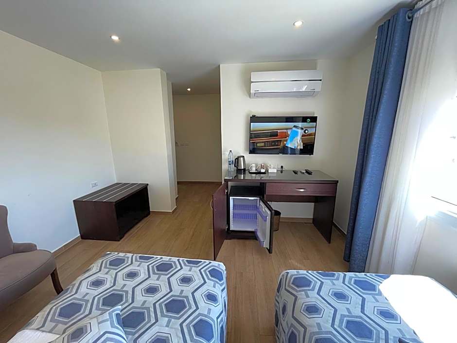 Petra Heart Hotel
