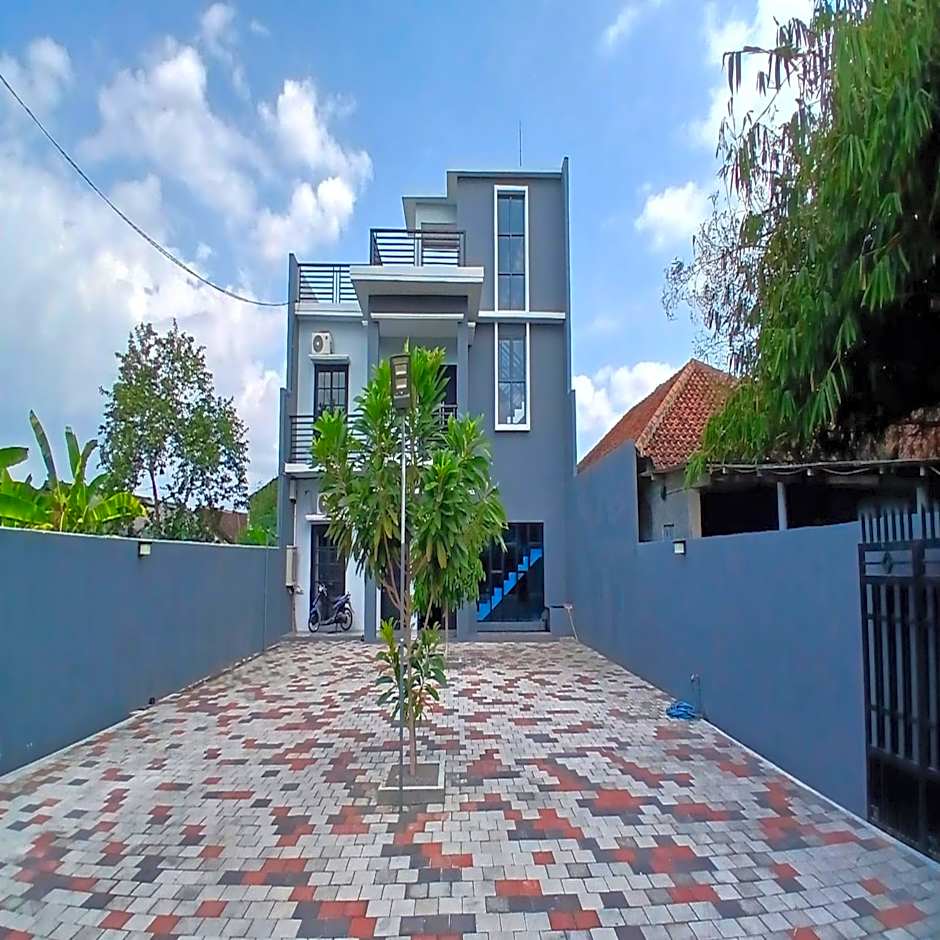 RedDoorz at Griya Athaya Maguwoharjo Yogyakarta