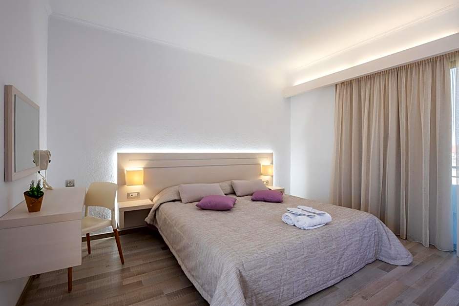 Terinikos Sunny Garden Hotel & Junior Suites