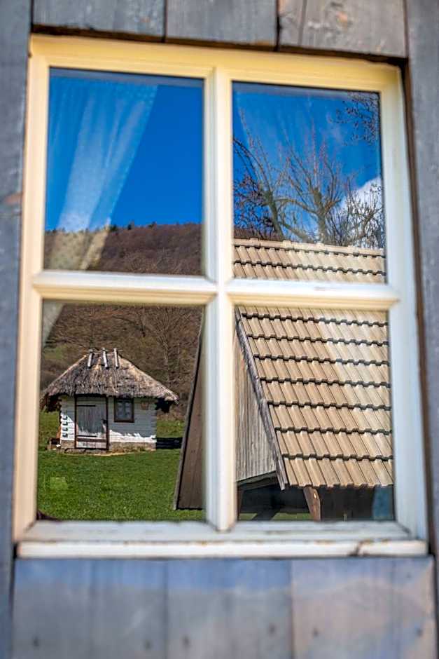 Cifrovaná drevenička