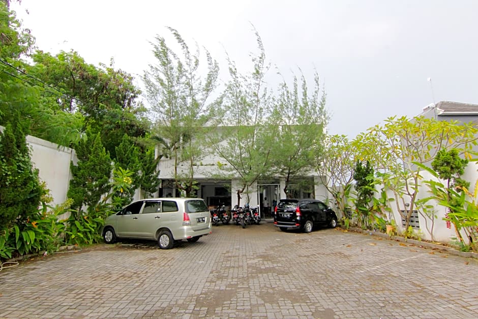 The Fort Hotel by ZUZU