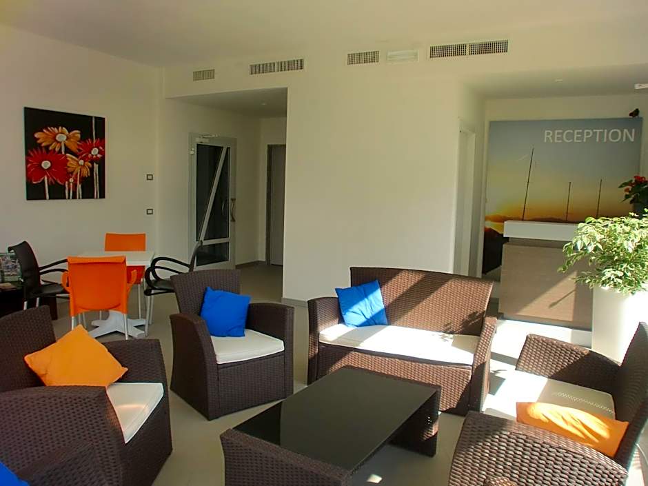 Residence Rivachiara (check-in at Hotel Riviera in Viale Rovereto, 95)