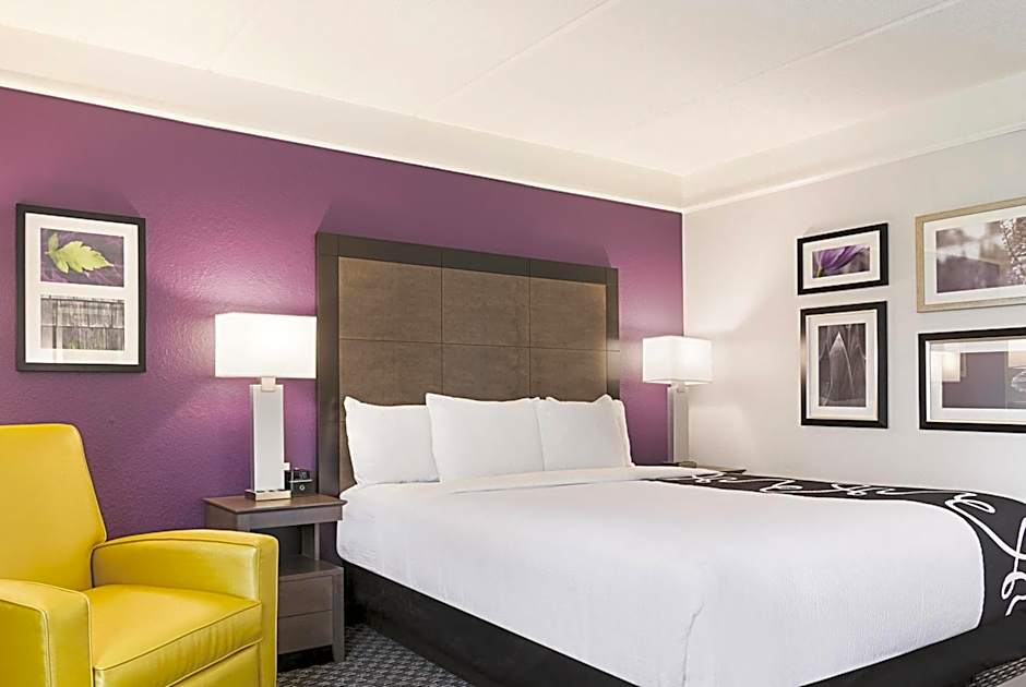 La Quinta Inn & Suites by Wyndham Atlanta Perimeter Medical Center