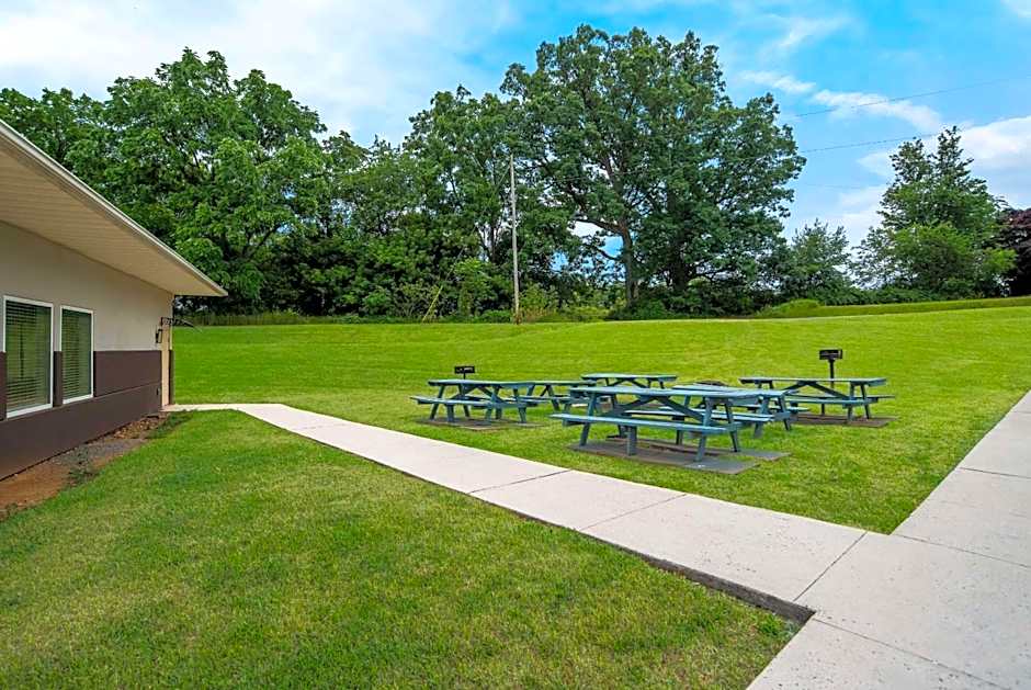 Quality Inn & Suites Chambersburg Northeast