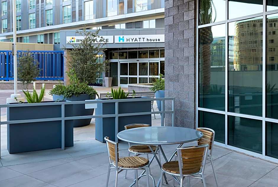Hyatt Place Tempe / Phoenix / University