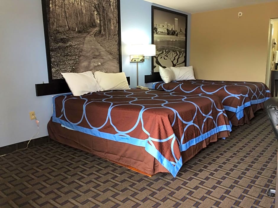 Super 8 by Wyndham Lakeland