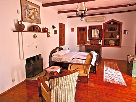 One-Bedroom Suite with Garden View
