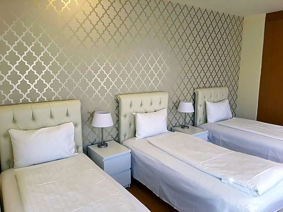 Trendy Deluxe Apartments