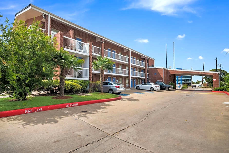 Motel 6-Houston, TX - Brookhollow