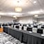 Crowne Plaza Milwaukee Airport by IHG